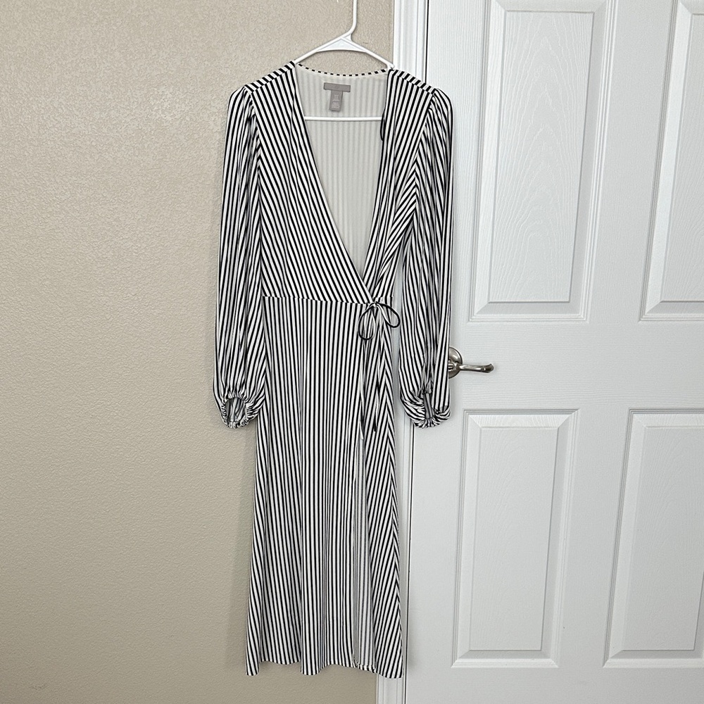 H&M Striped Black and White Wrap Dress